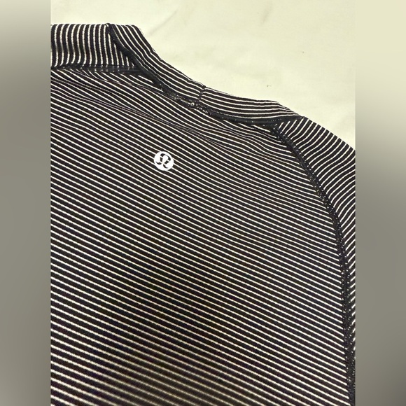 Lululemon Run: Swiftly Tech Short Sleeve Crew - Picture 9 of 9